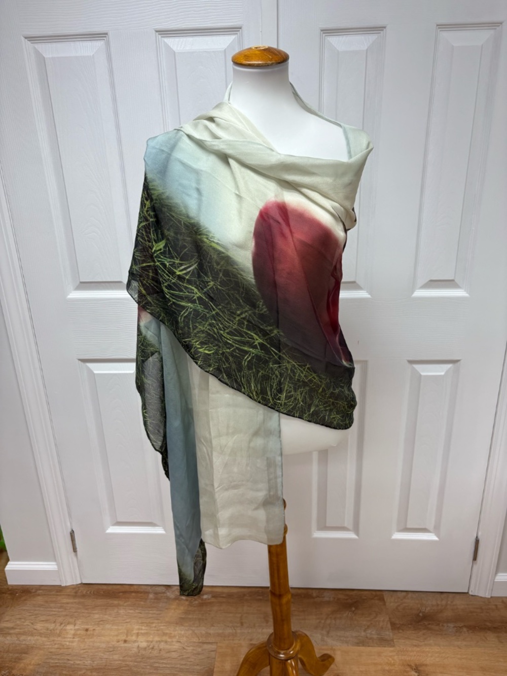 Edward Roth - New York - Hand Paint Silk Scarf - 80"x25". NEW‎ in Bag. - Picture 2 of 16
